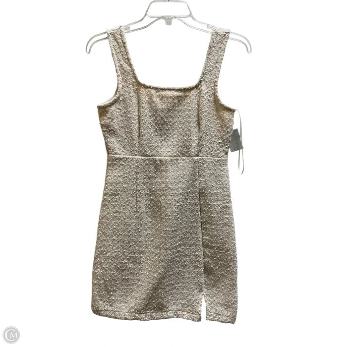 Dress Casual Short By Clothes Mentor In Cream, Size: S
