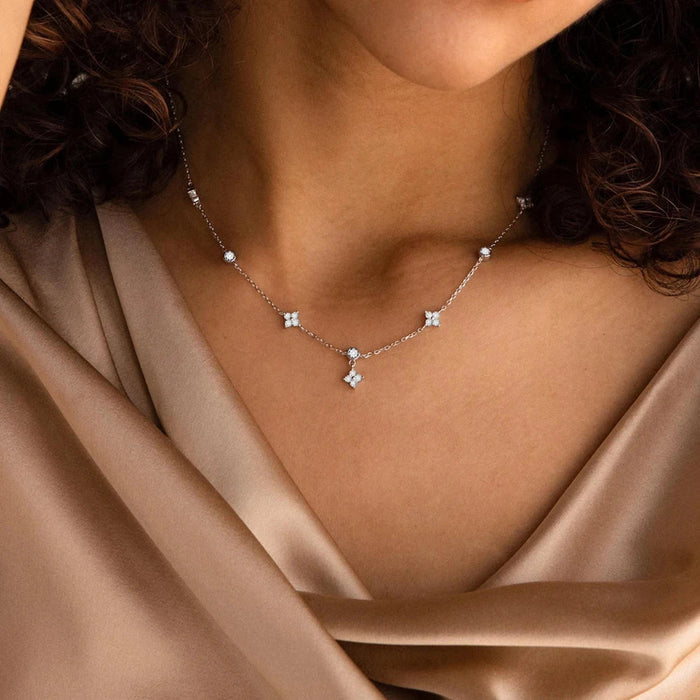 Le Collier Lumière Necklace