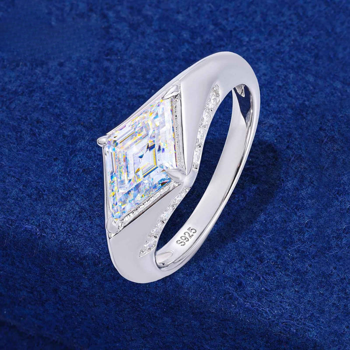 Lumière Rhombus 3.5CT Moissanite Engagement Ring Gold