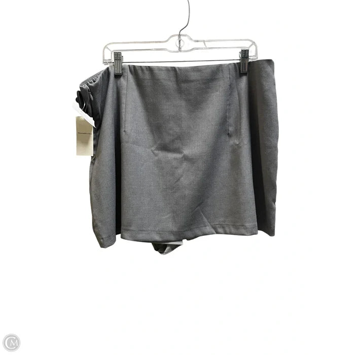 Skirt Mini & Short By Abercrombie And Fitch In Grey, Size: Xl